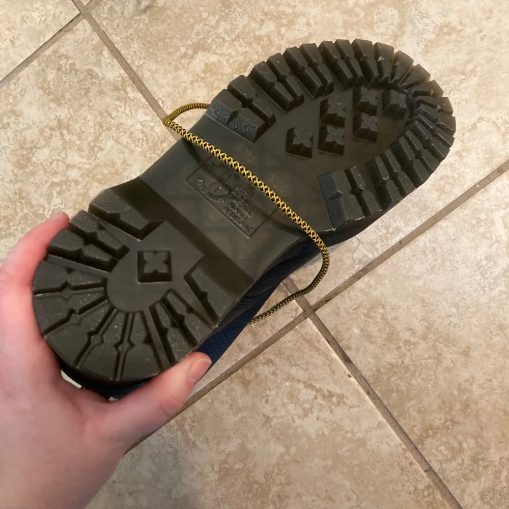 Dr. Marten Sinclair Max Pisa Leather Platform Boot - Picture 4 of 4